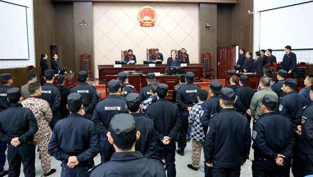 澳門雷鋒心水論壇，揭示背后的違法犯罪問題