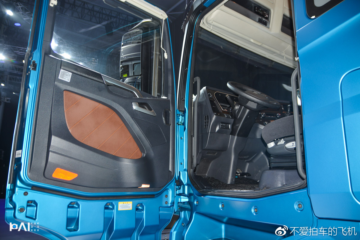 解放J7最新款價(jià)格解析，價(jià)值多少錢的商用車新標(biāo)桿？